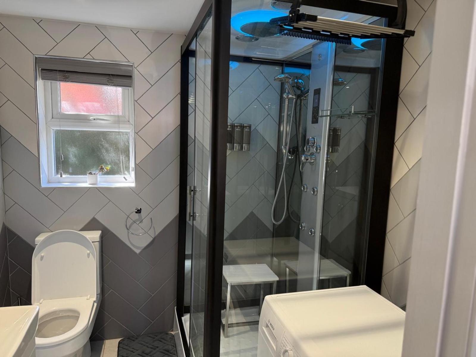 Man Studio - Stereoshower Freeparking 5Min-Metro Manchester Eksteriør billede